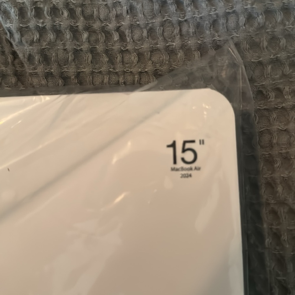 Incase Hard Shell Case Coque Rigide for MacBook Air 2024 - Picture 4 of 4
